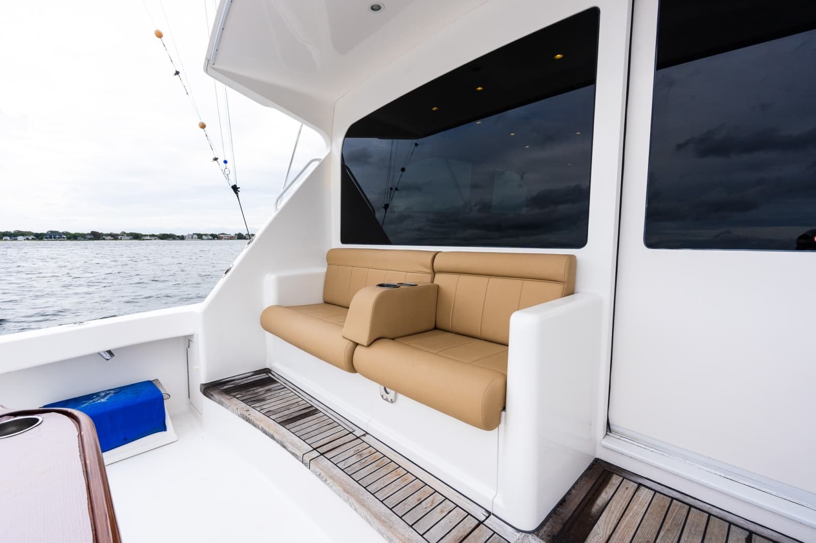 2007 Viking 48 Convertible - Photo 36