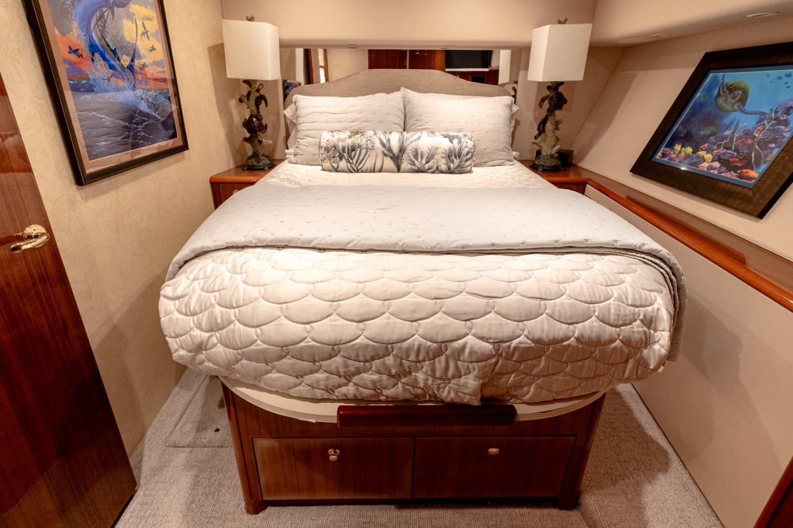 2007 Viking 48 Convertible - Photo 40