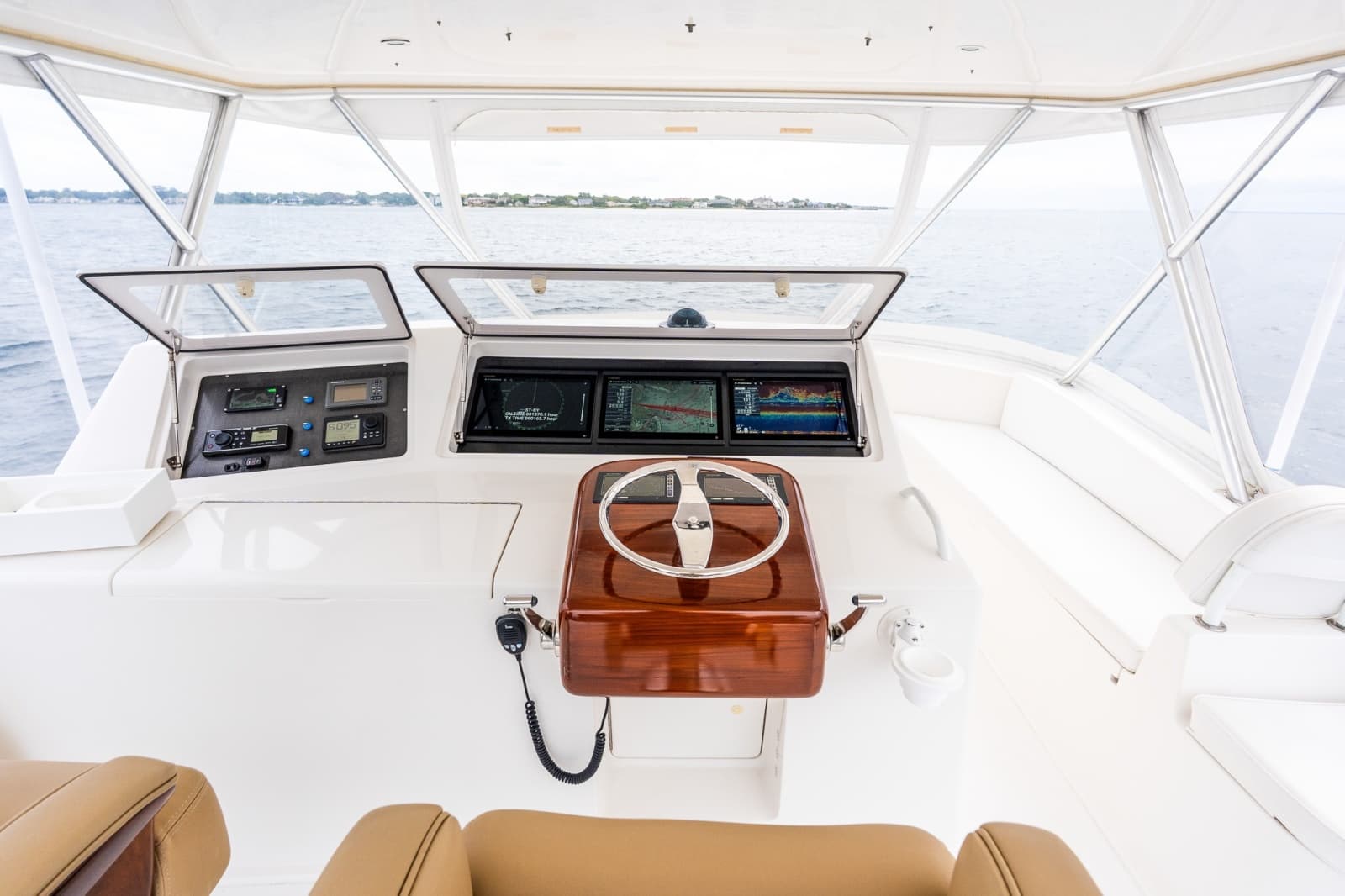 2007 Viking 48 Convertible - Photo 17