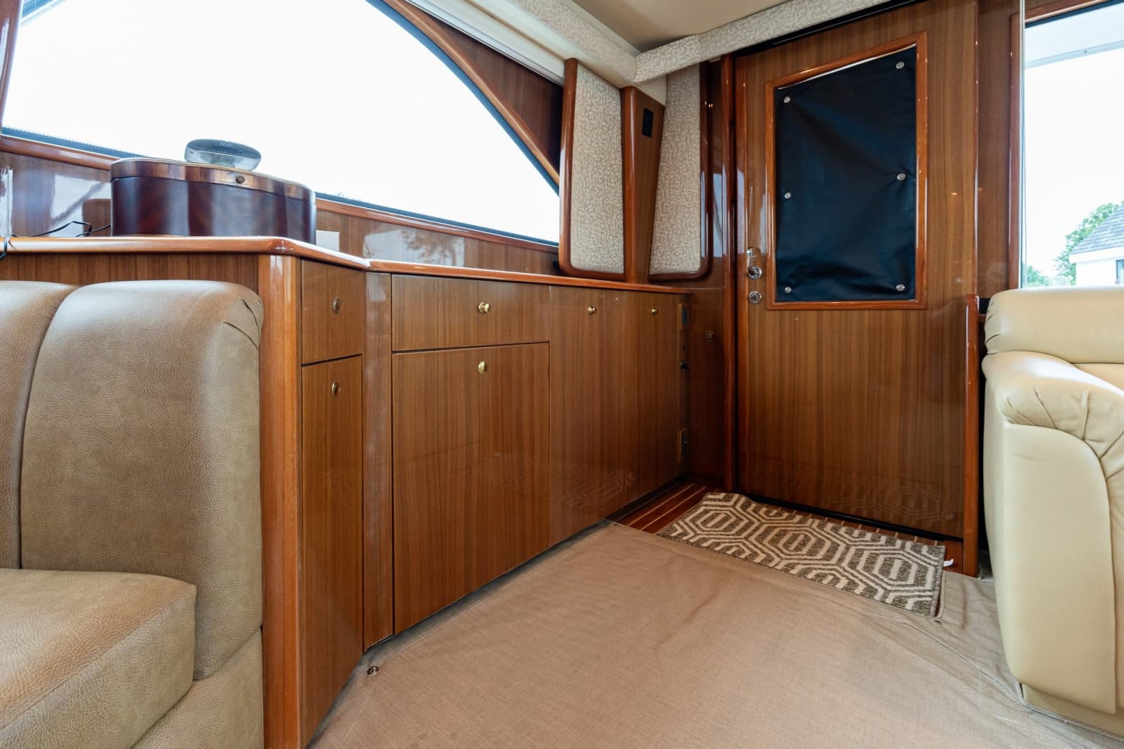 2007 Viking 48 Convertible - Photo 67