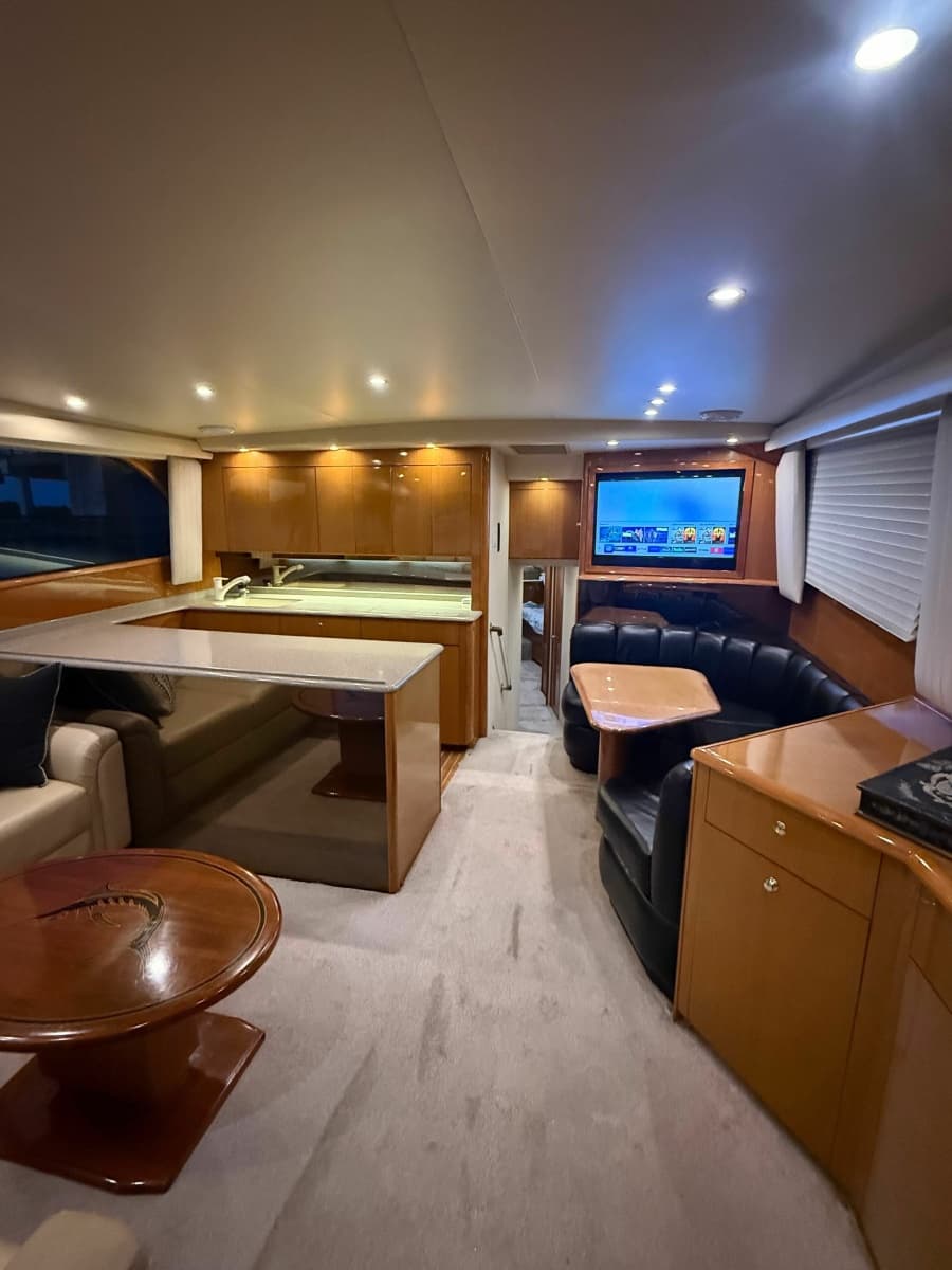 2002 Viking 52 Convertible - Photo 26