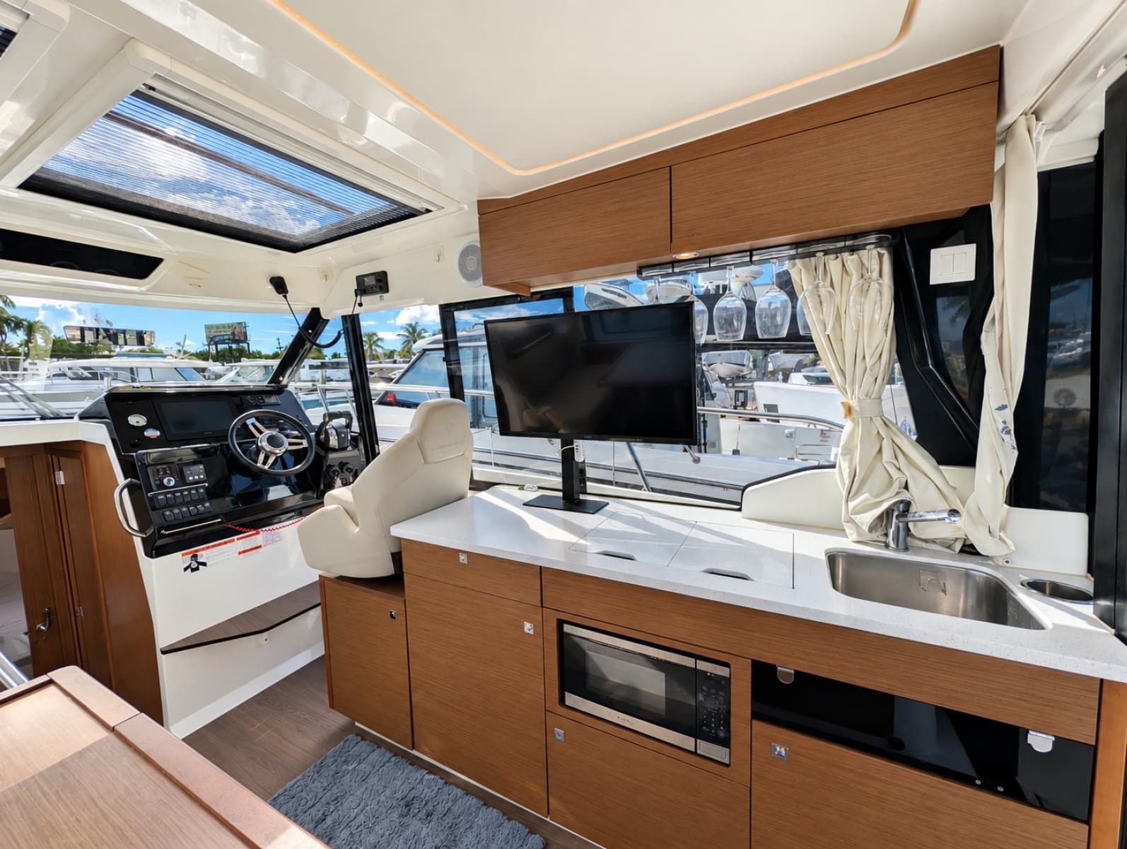 2022 Jeanneau NC 1095 Coupe - Photo 8