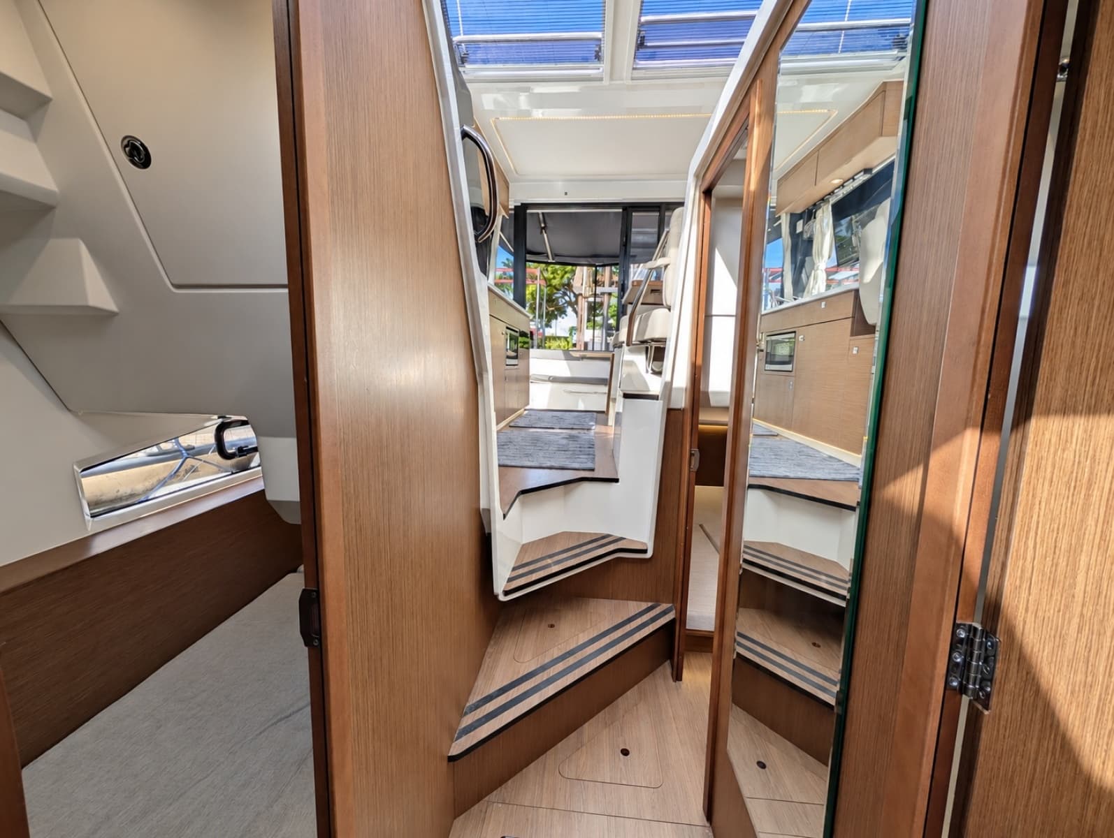 2022 Jeanneau NC 1095 Coupe - Photo 17