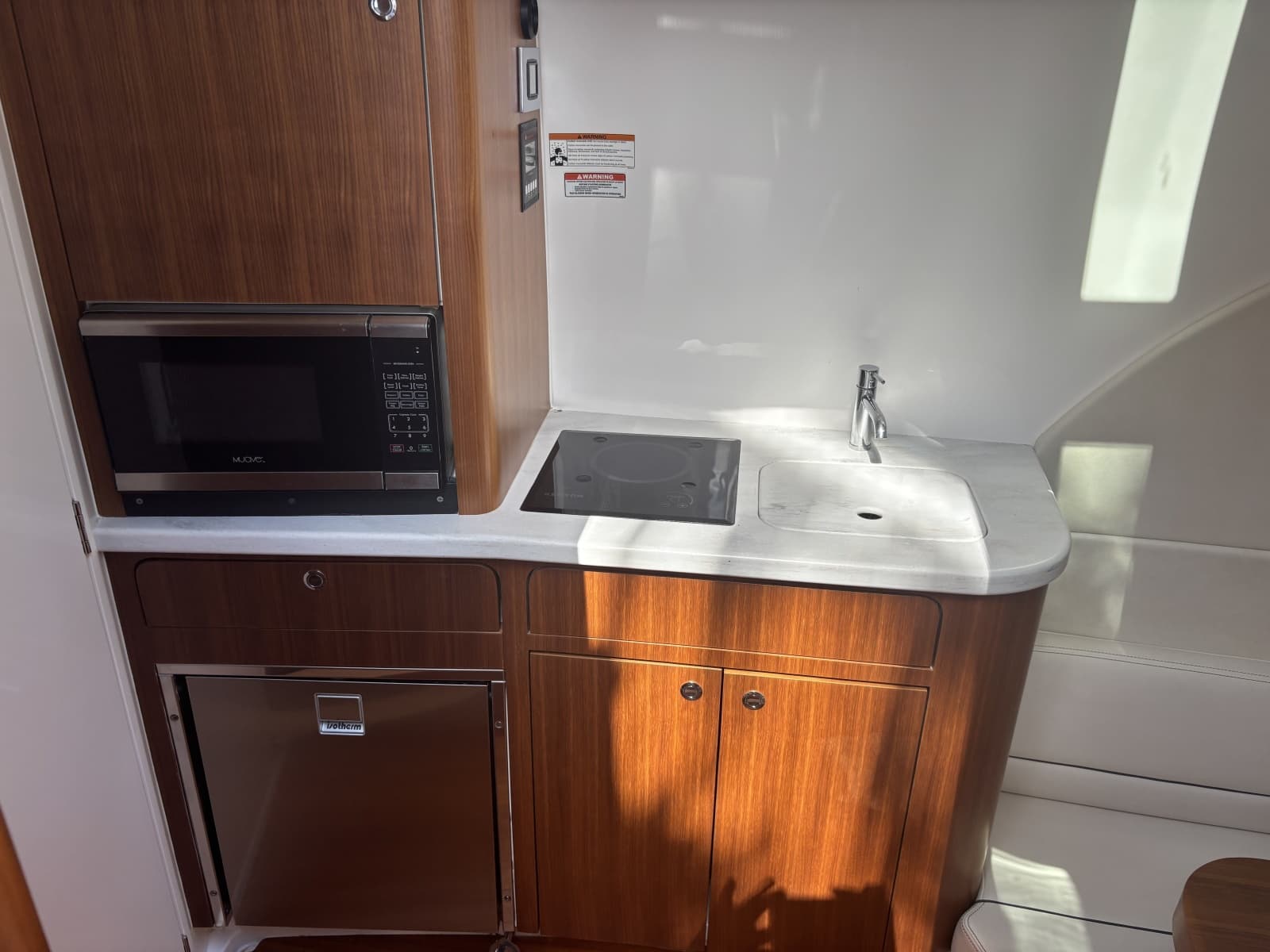 2020 Intrepid 407 Panacea - Photo 15