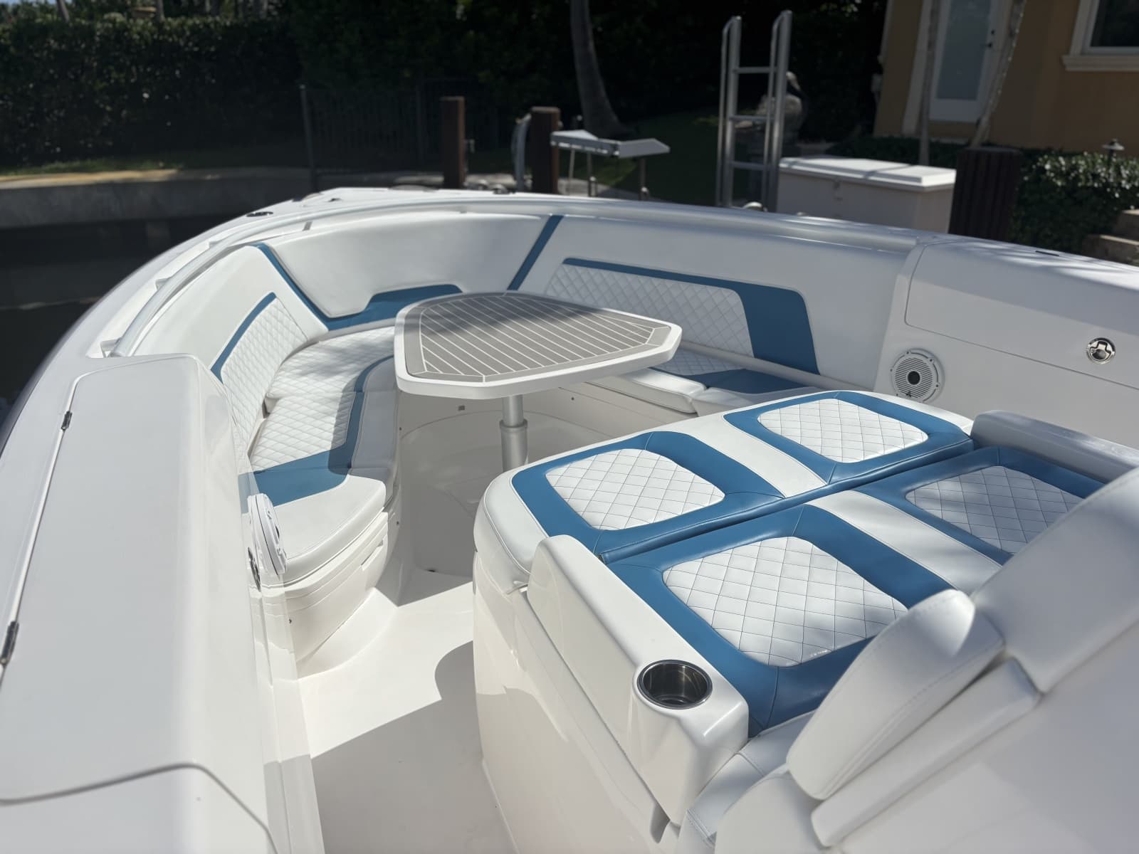 2020 Intrepid 407 Panacea - Photo 11