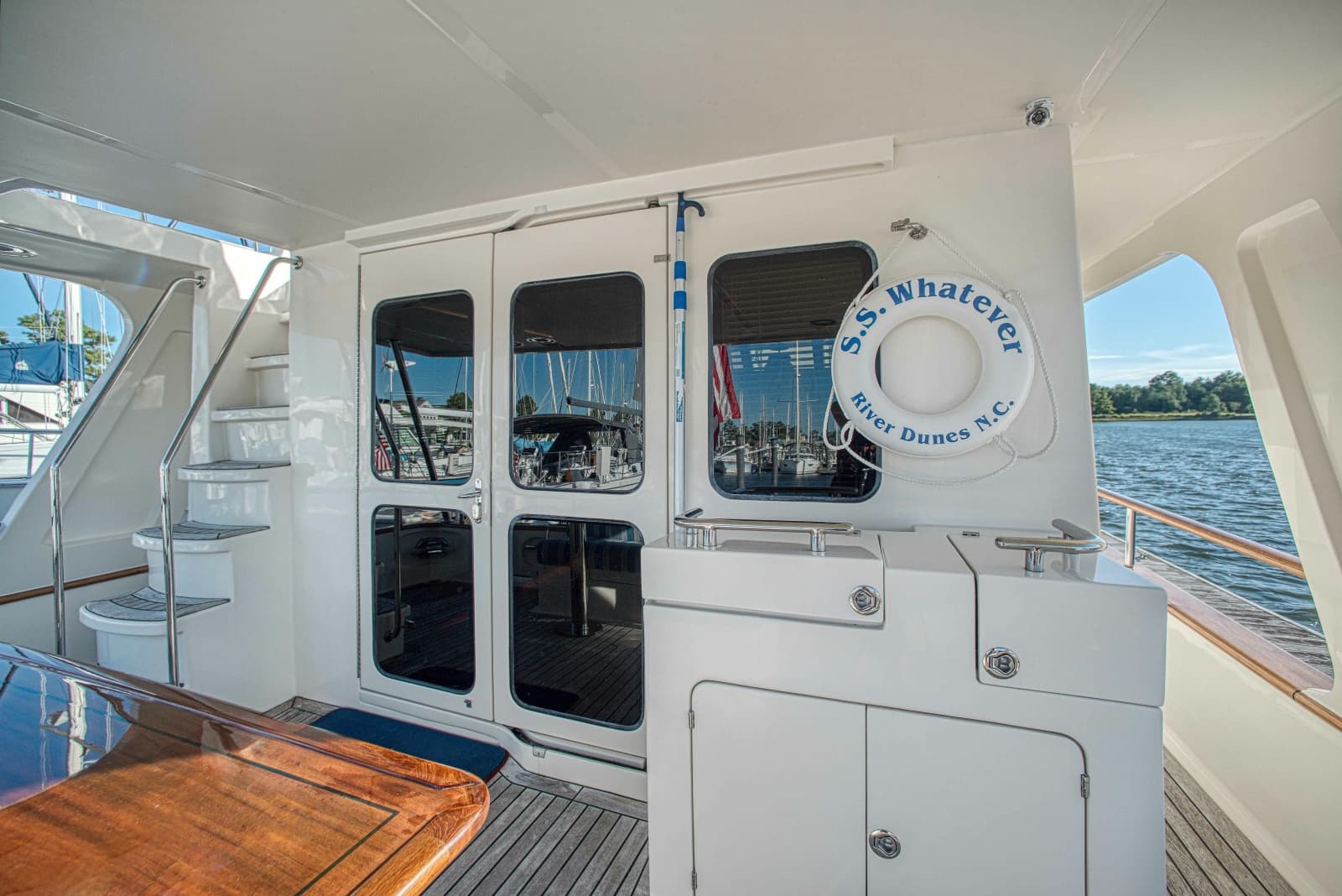 2017 Marlow Explorer 49E - Photo 2