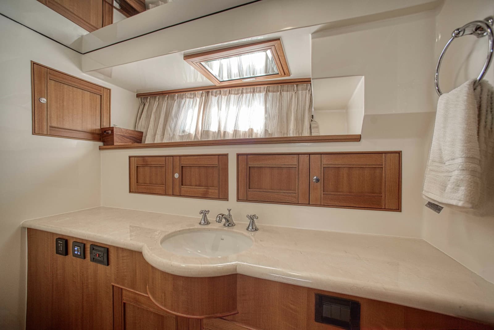 2017 Marlow Explorer 49E - Photo 18