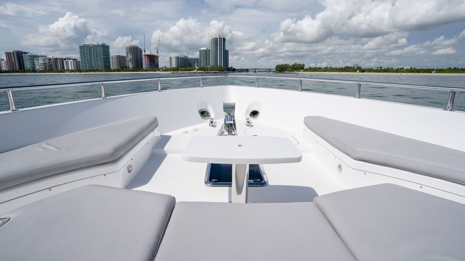 2018 Hatteras M75 - Photo 23