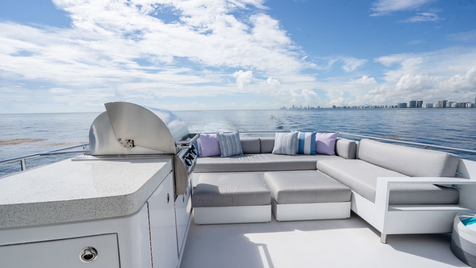 2018 Hatteras M75 - Photo 9