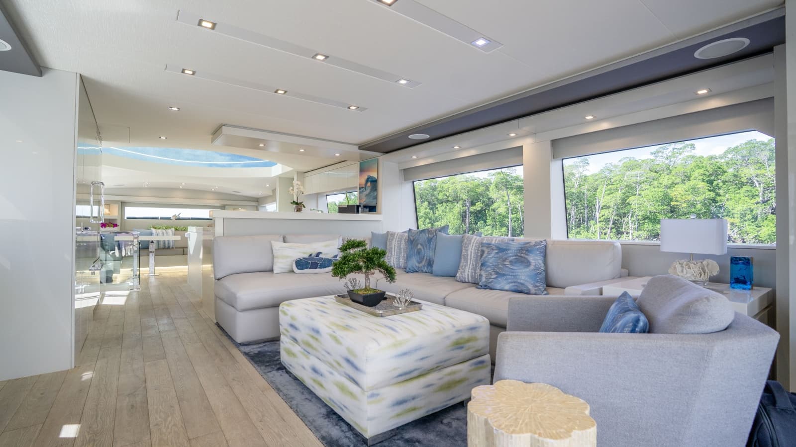 2018 Hatteras M75 - Photo 30
