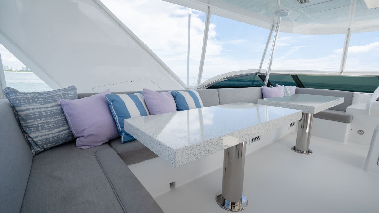 2018 Hatteras M75 - Photo 15