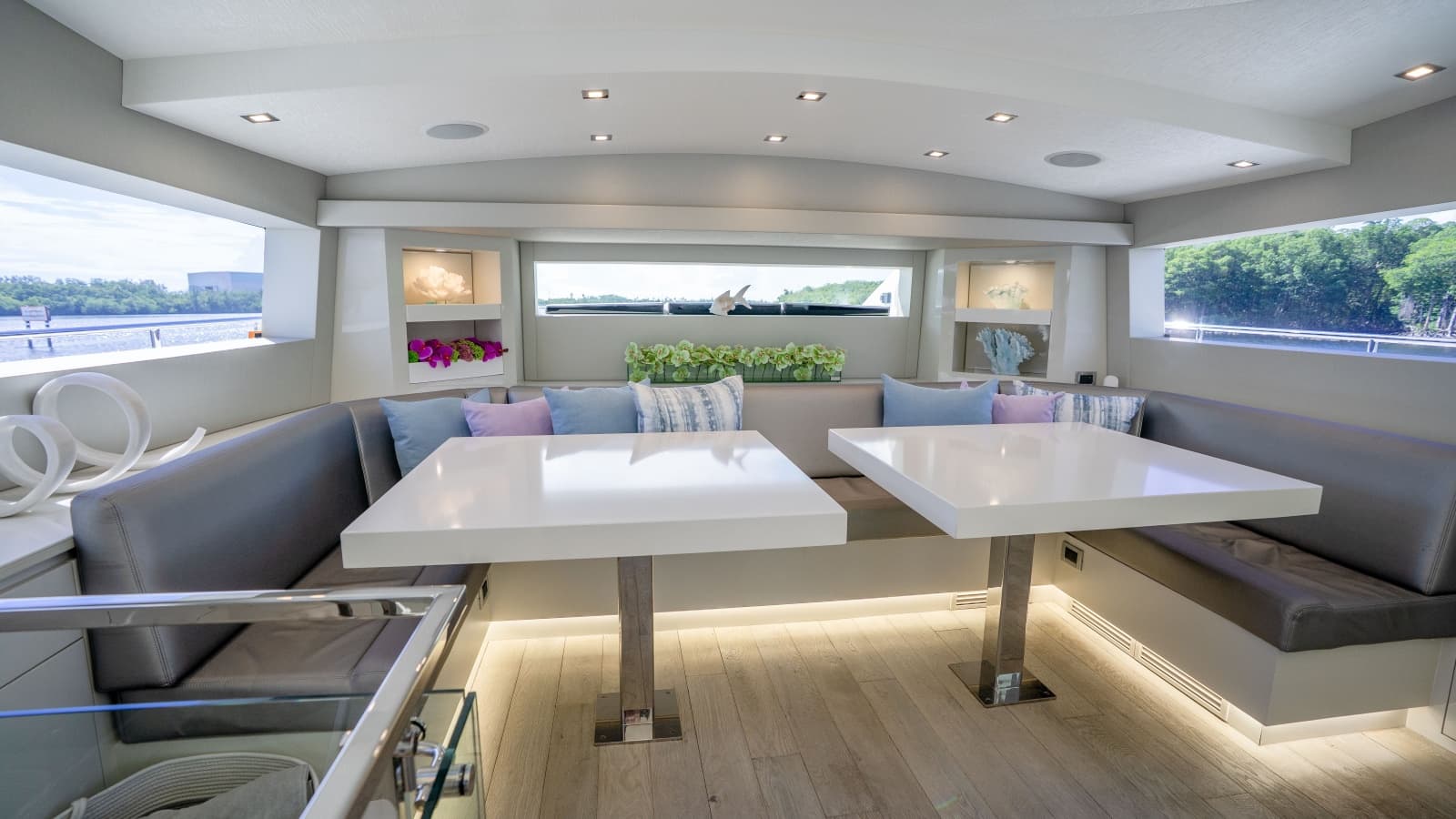 2018 Hatteras M75 - Photo 38