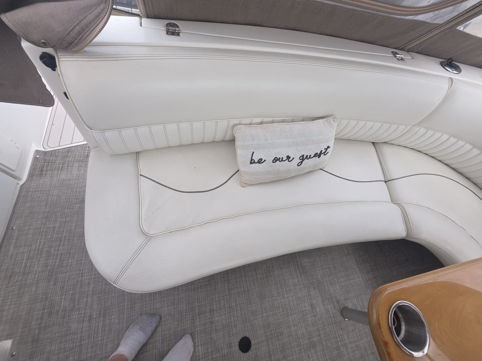 2001 Cruisers Yachts 3572 - Photo 11