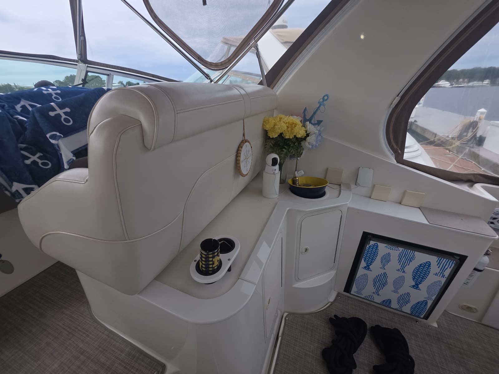 2001 Cruisers Yachts 3572 - Photo 14