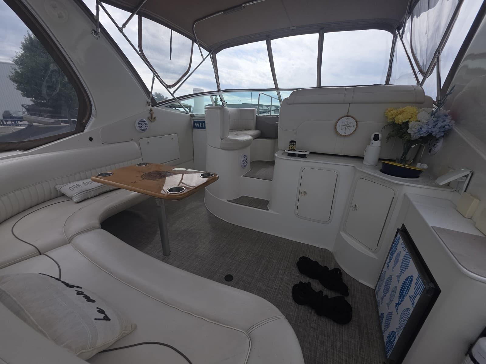 2001 Cruisers Yachts 3572 - Photo 8