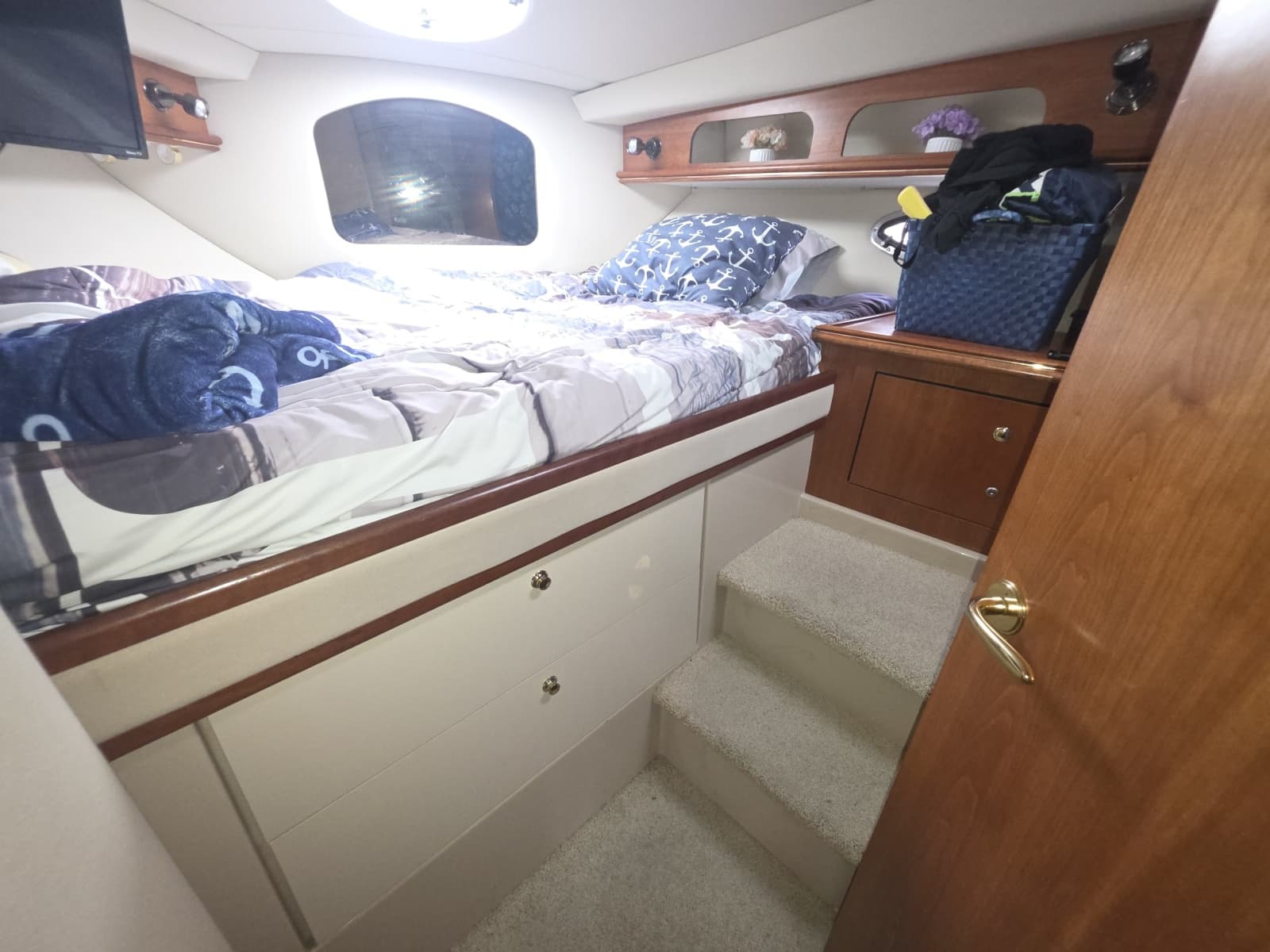 2001 Cruisers Yachts 3572 - Photo 35