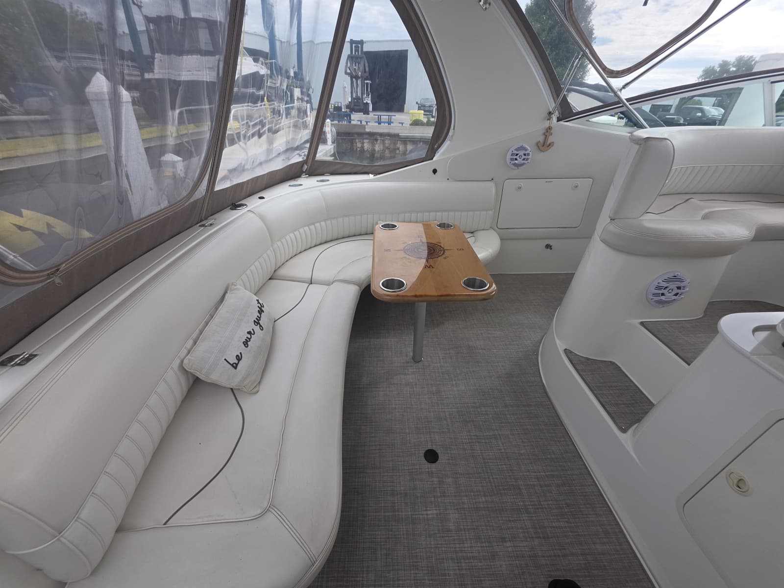 2001 Cruisers Yachts 3572 - Photo 10