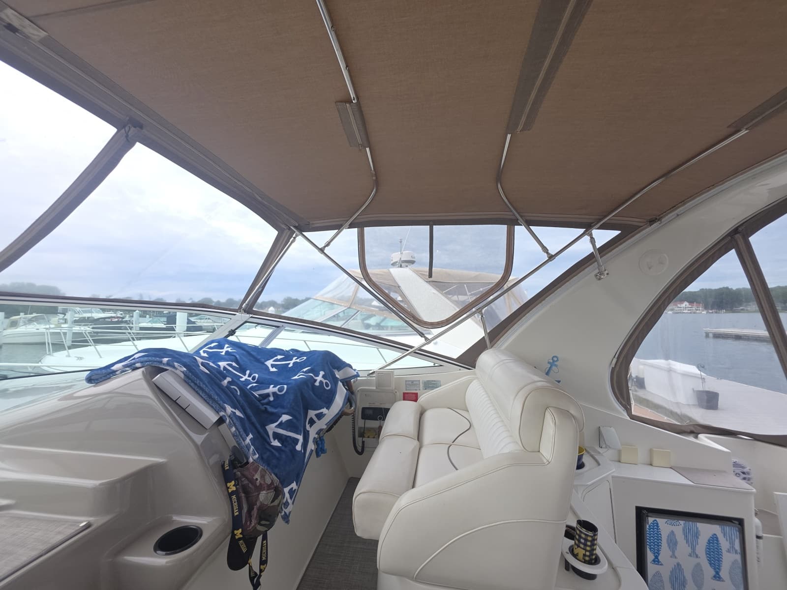2001 Cruisers Yachts 3572 - Photo 43