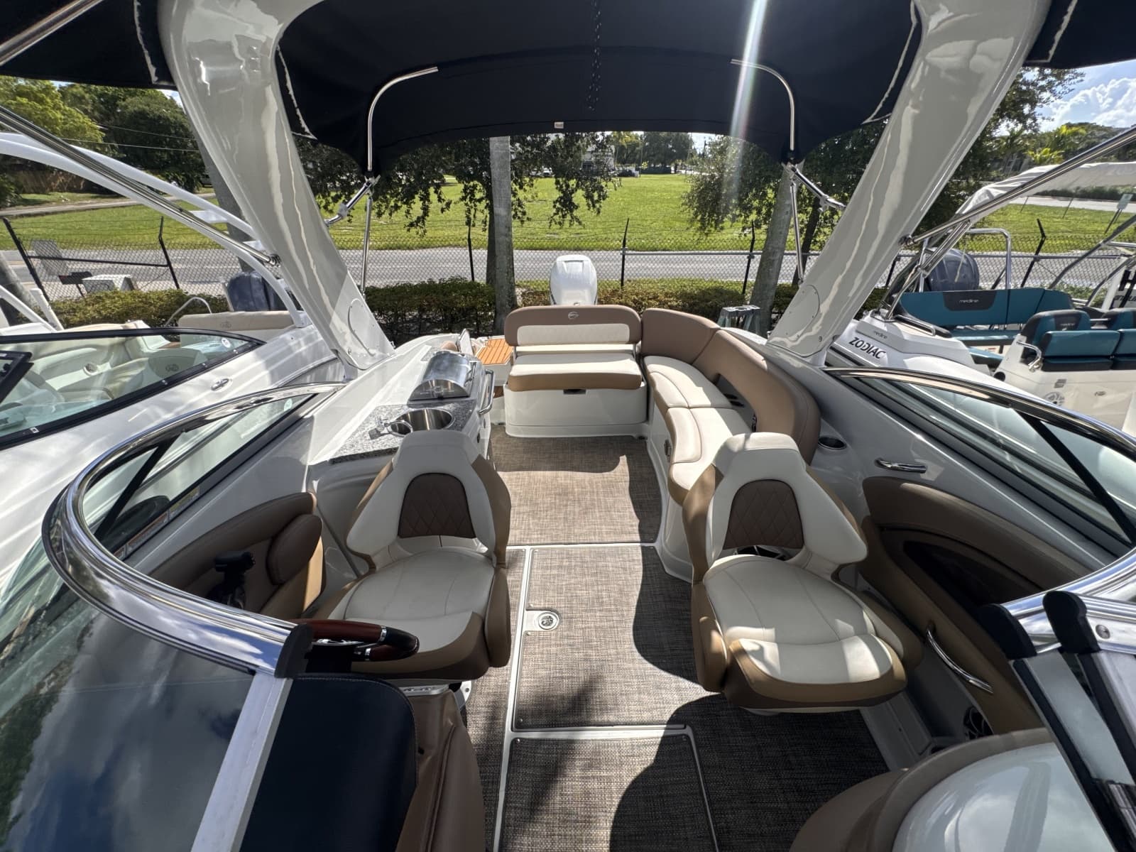 2022 Crownline  - Photo 15