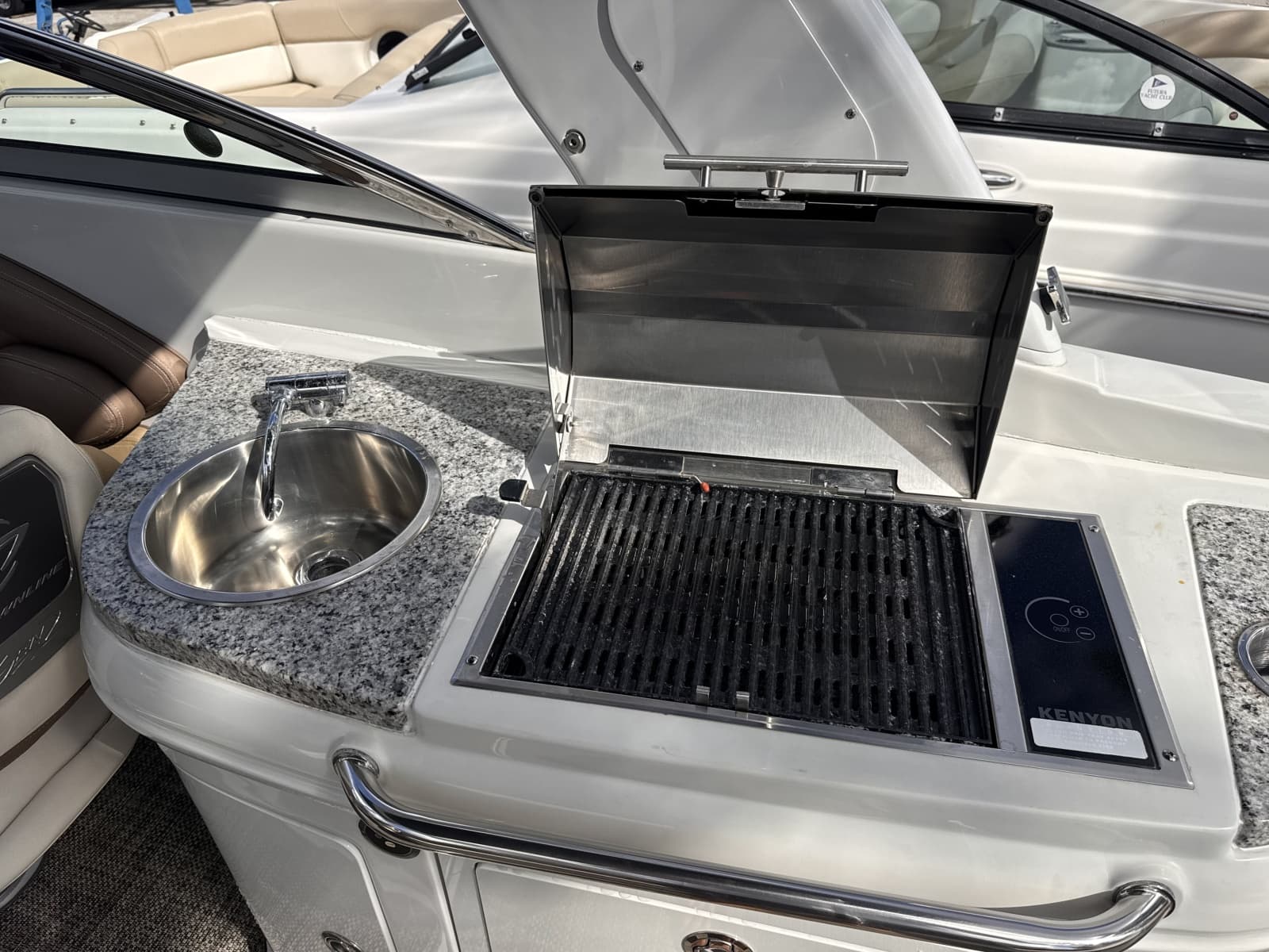 2022 Crownline  - Photo 12