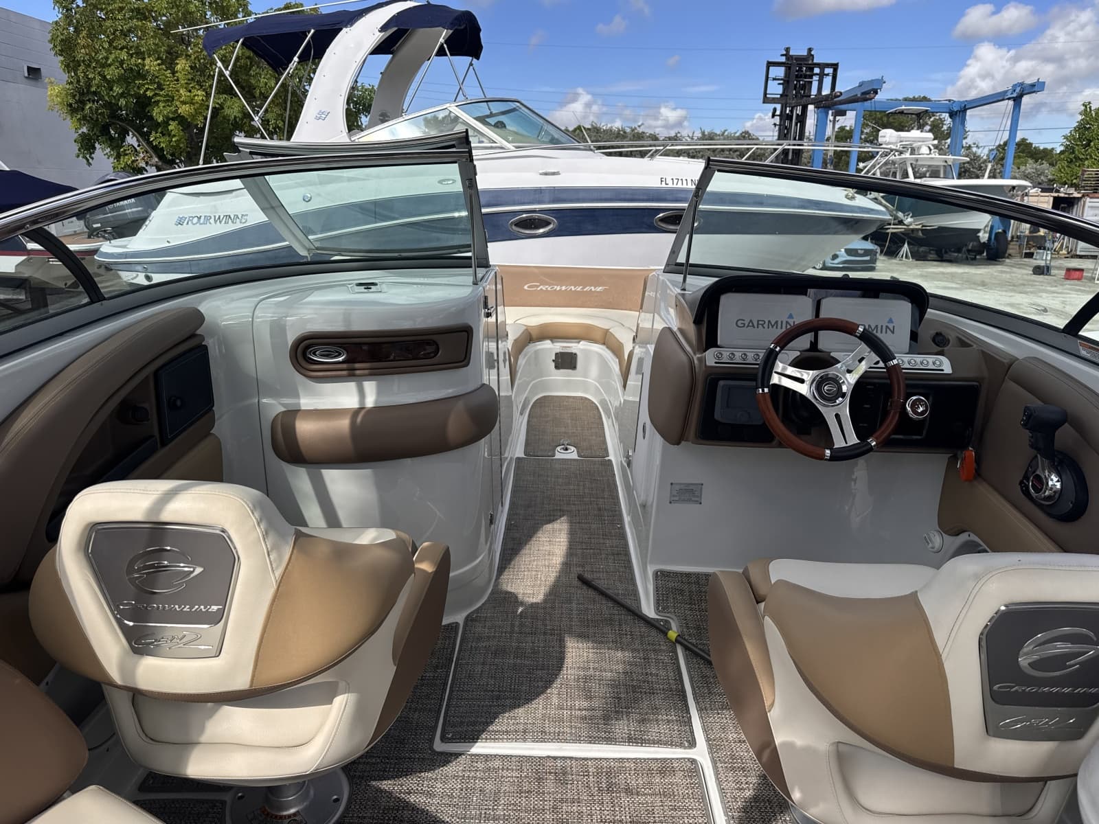 2022 Crownline  - Photo 11