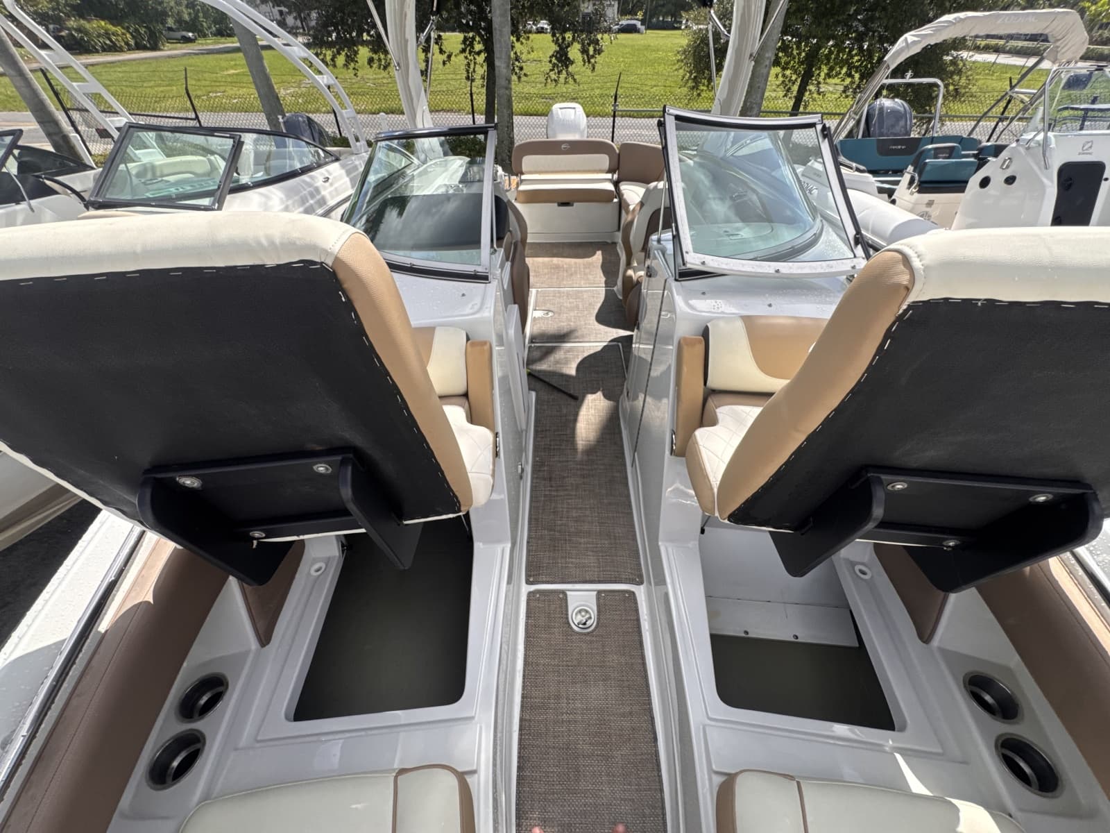 2022 Crownline  - Photo 17