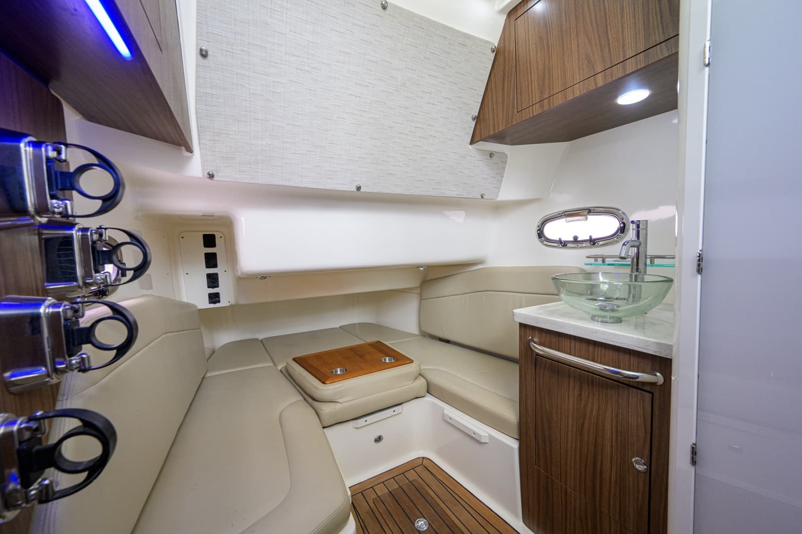 2018 Boston Whaler 380 Outrage - Photo 14