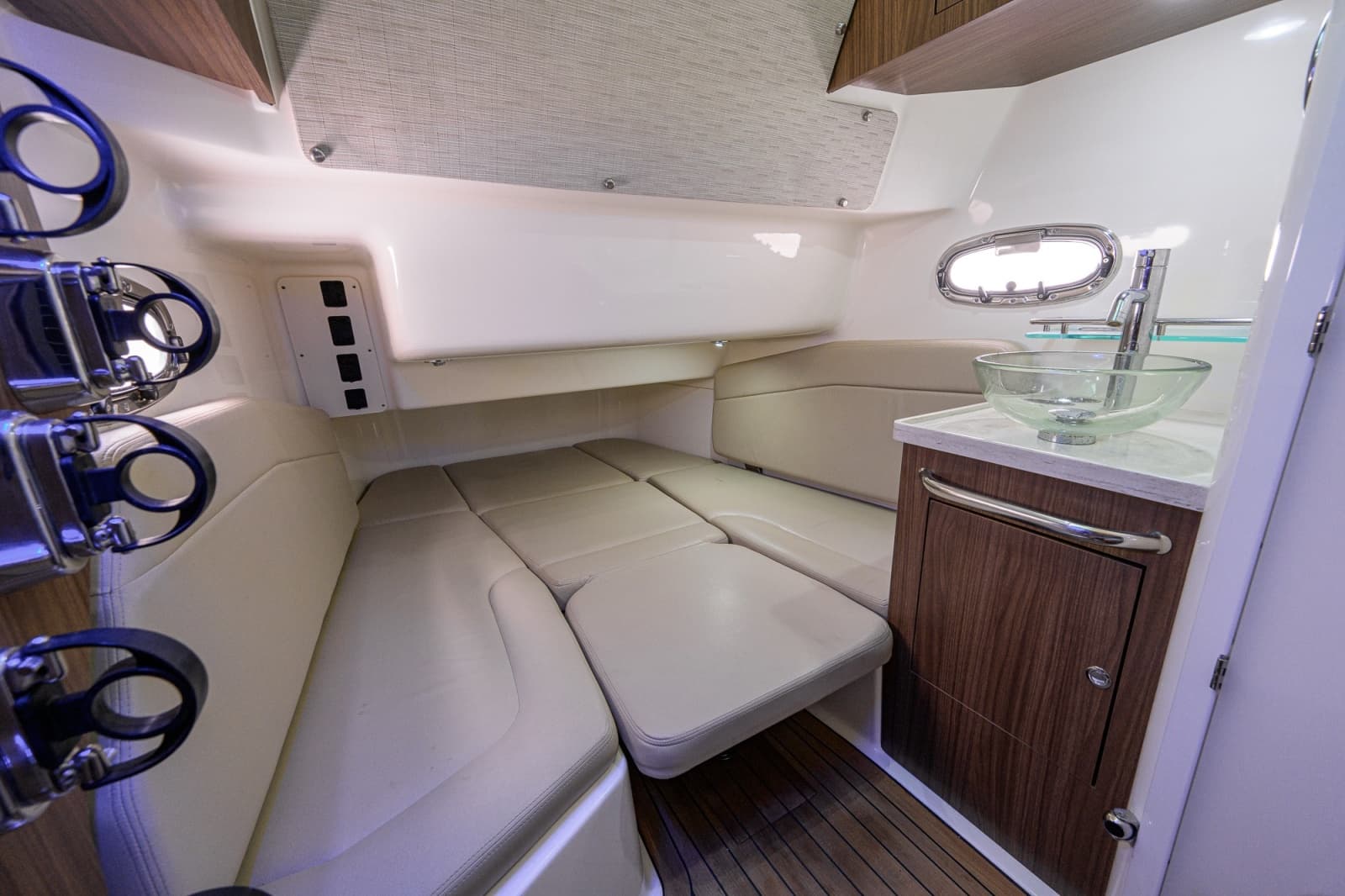 2018 Boston Whaler 380 Outrage - Photo 17
