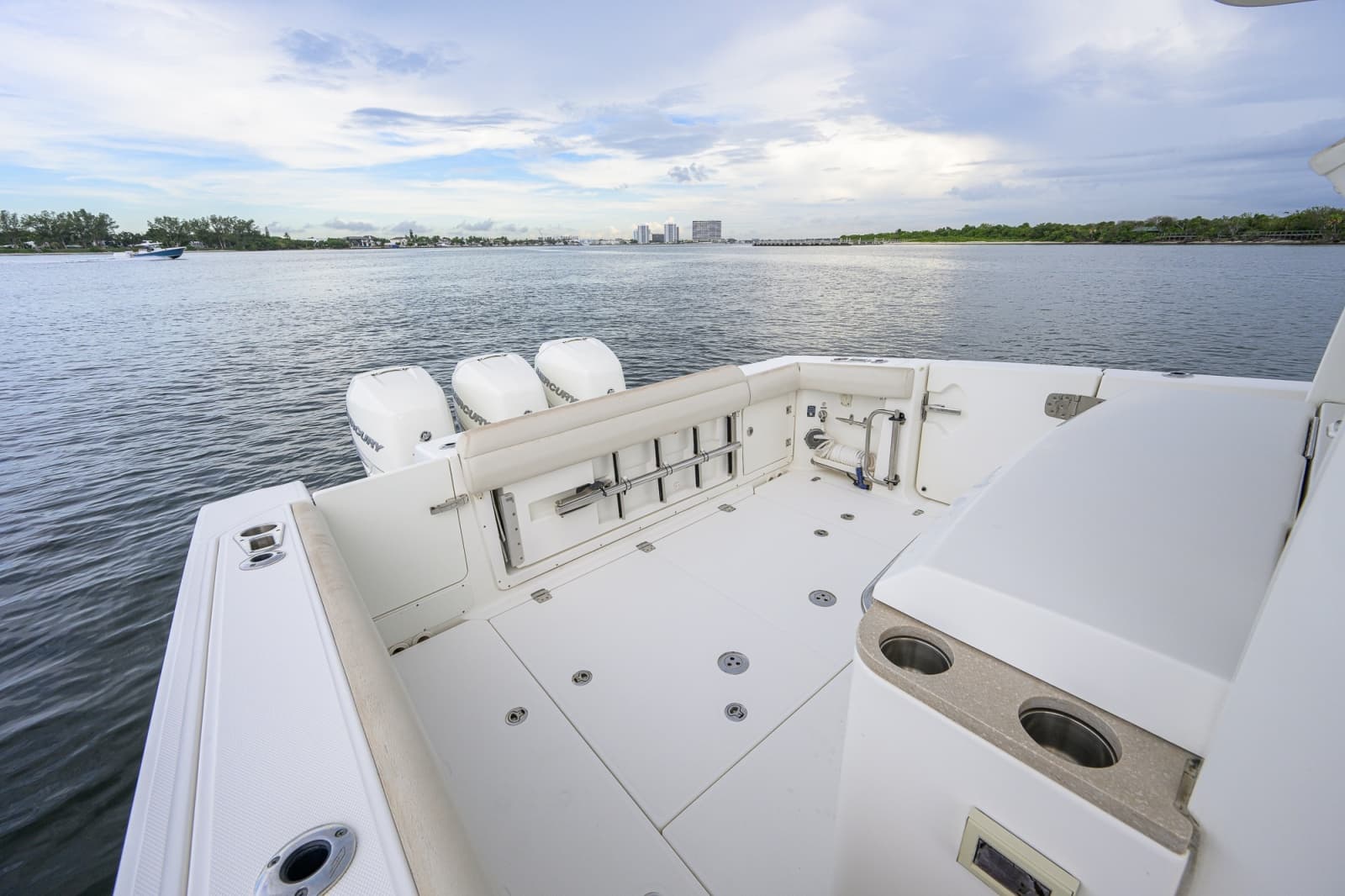2018 Boston Whaler 380 Outrage - Photo 20