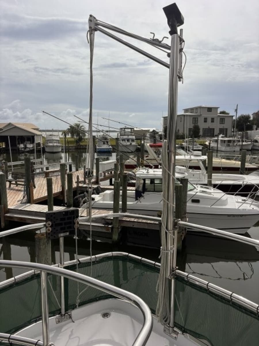 2002 Mainship 390 - Photo 18