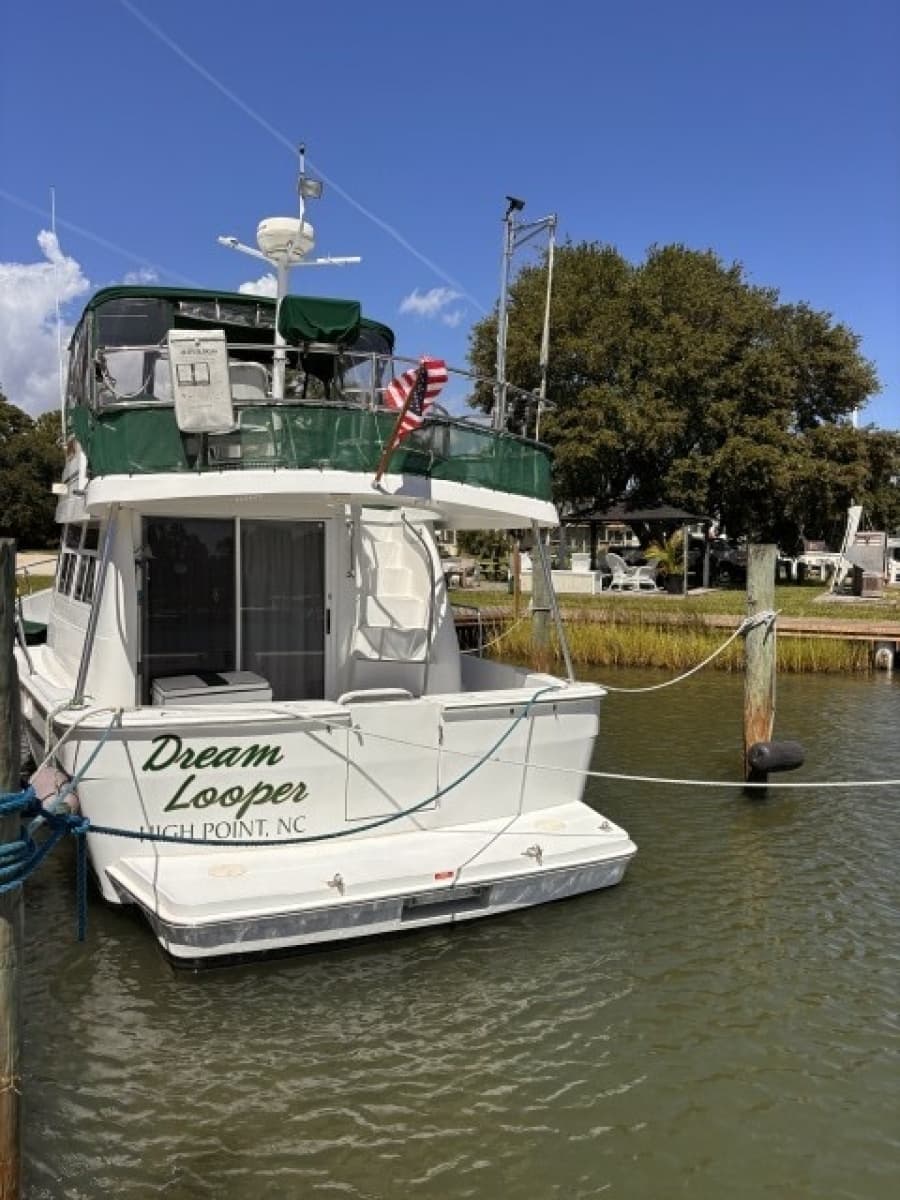 2002 Mainship 390 - Photo 5