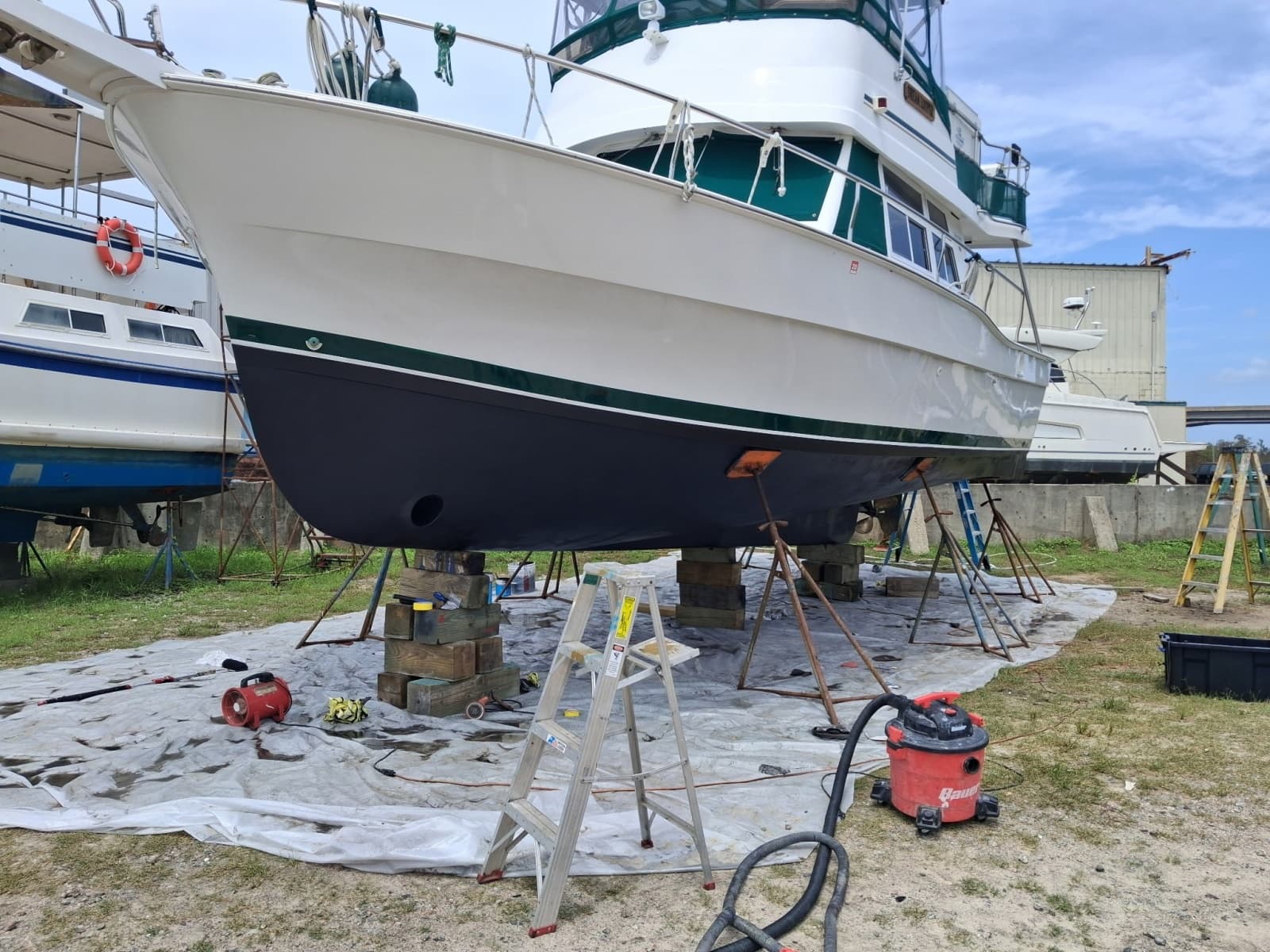 2002 Mainship 390 - Photo 61