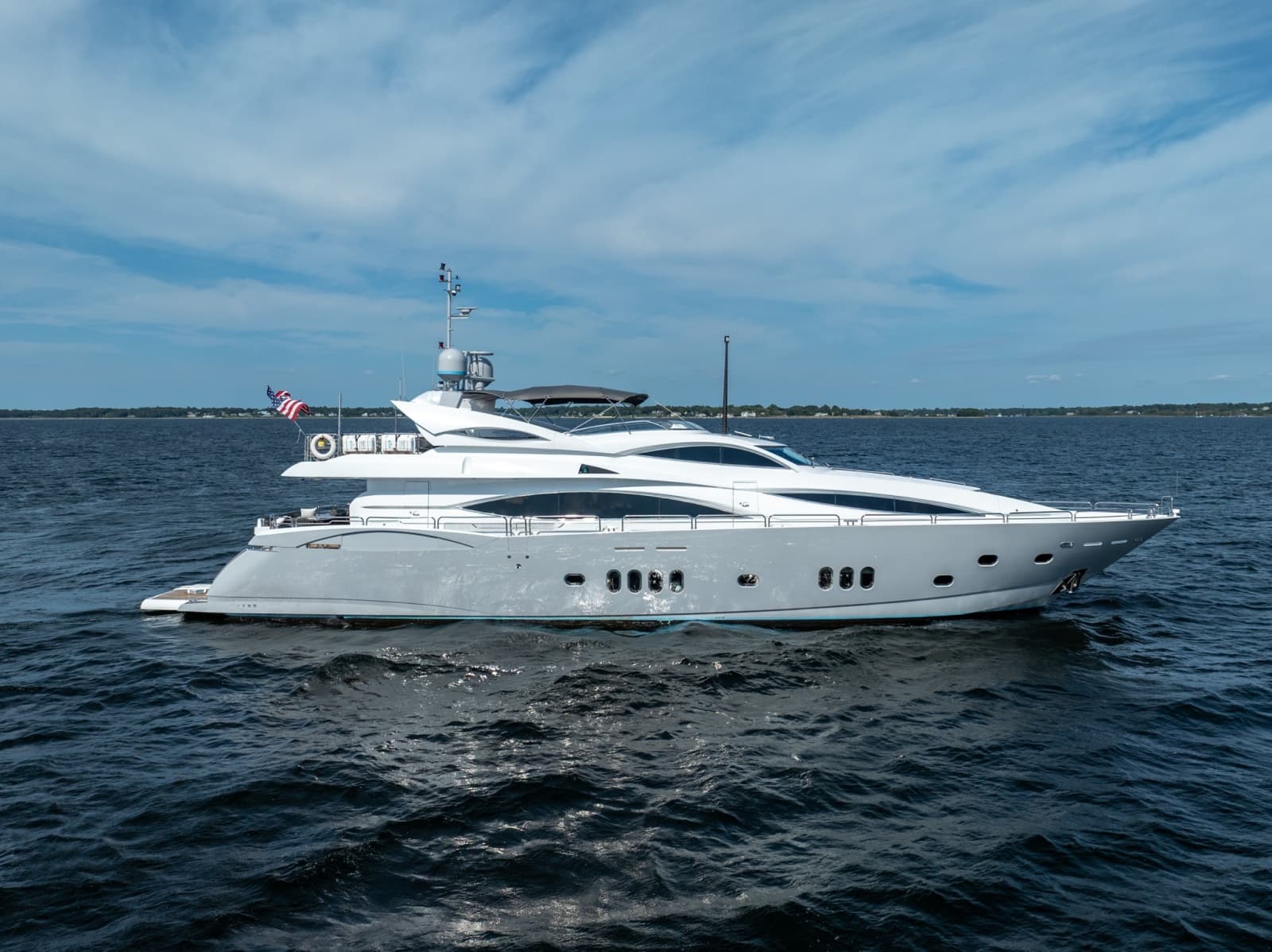 2004 Sunseeker 105 Yacht - Photo 12