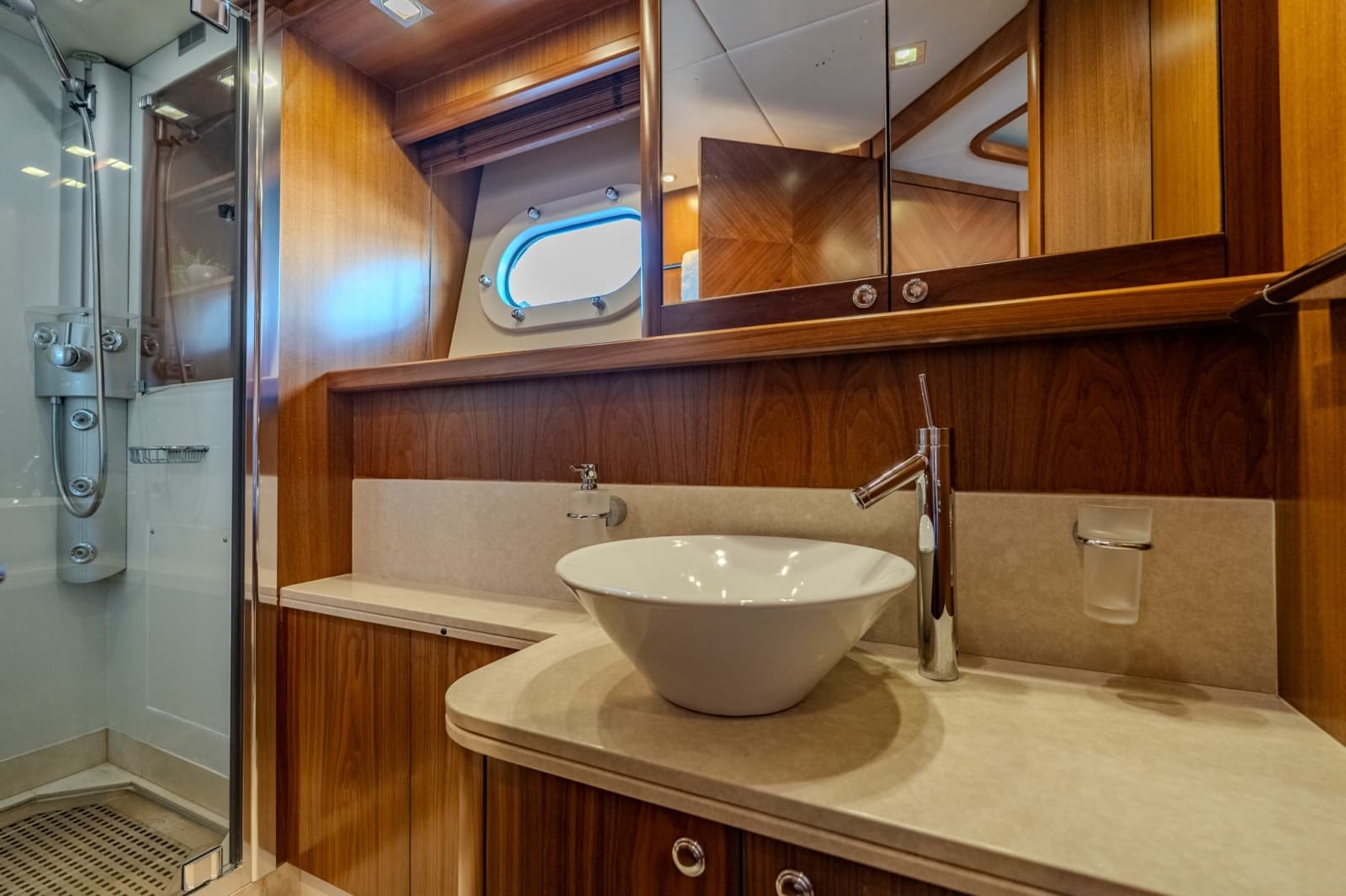 2004 Sunseeker 105 Yacht - Photo 77