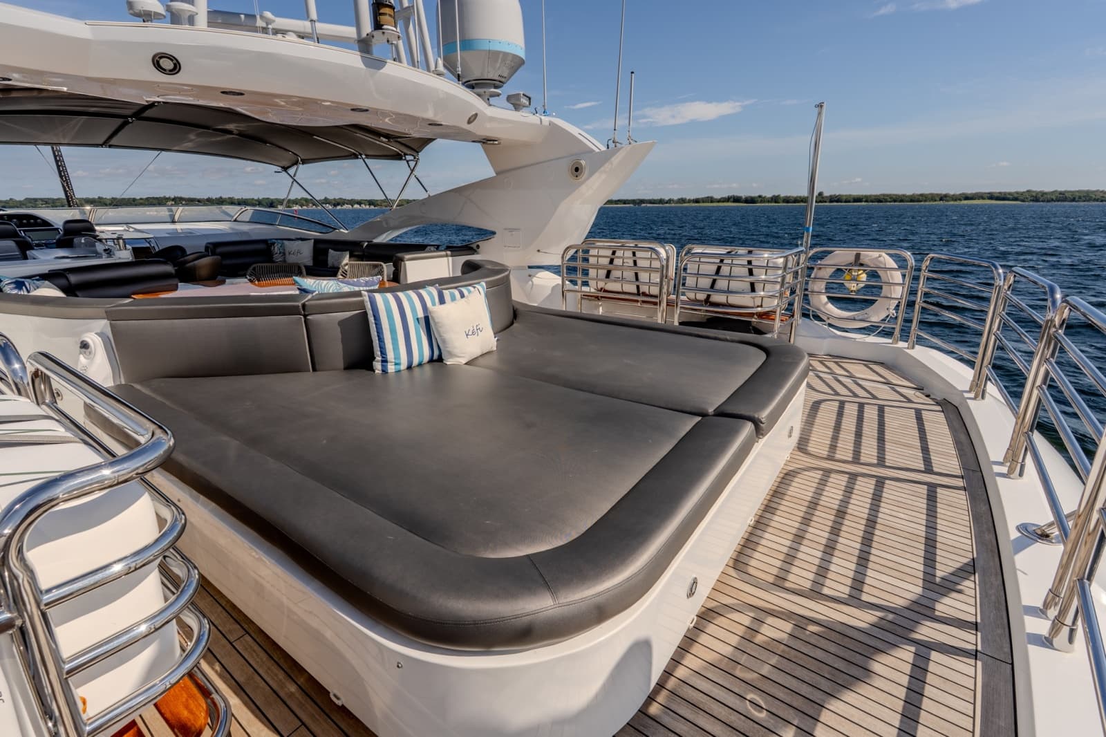 2004 Sunseeker 105 Yacht - Photo 15