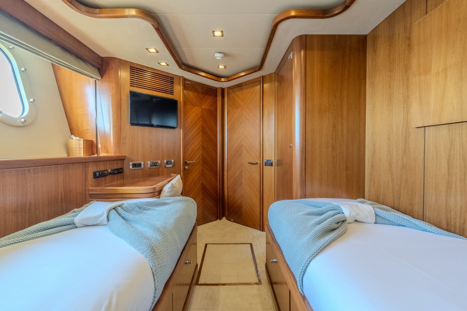 2004 Sunseeker 105 Yacht - Photo 72