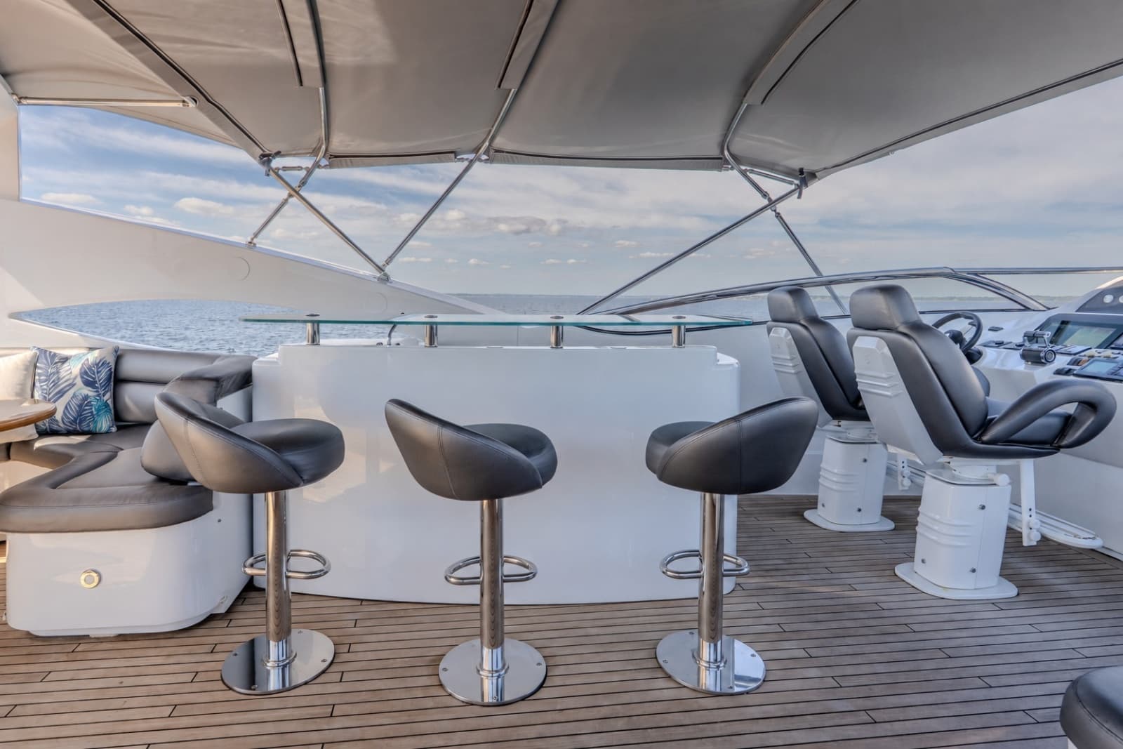 2004 Sunseeker 105 Yacht - Photo 22