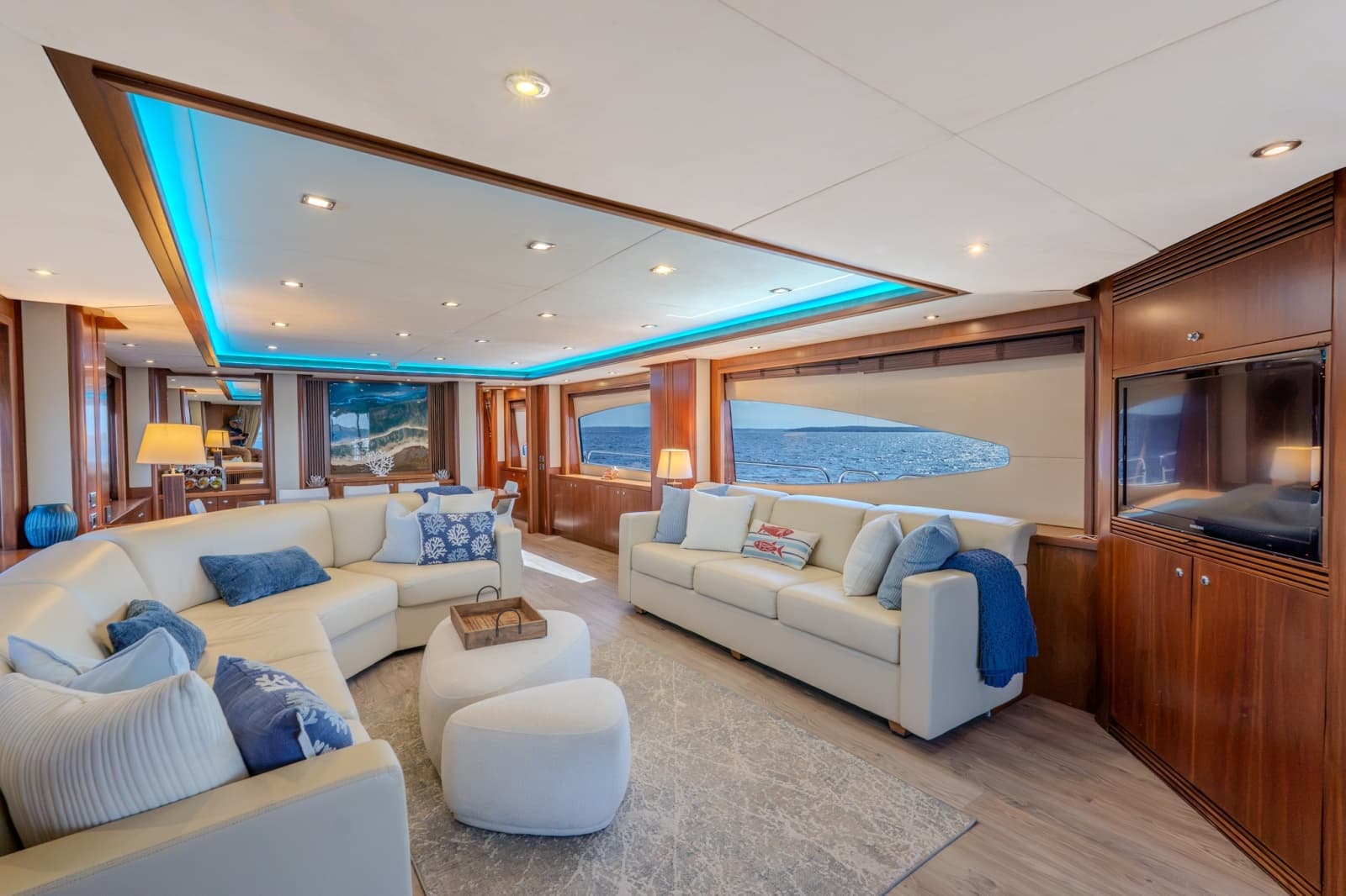 2004 Sunseeker 105 Yacht - Photo 41