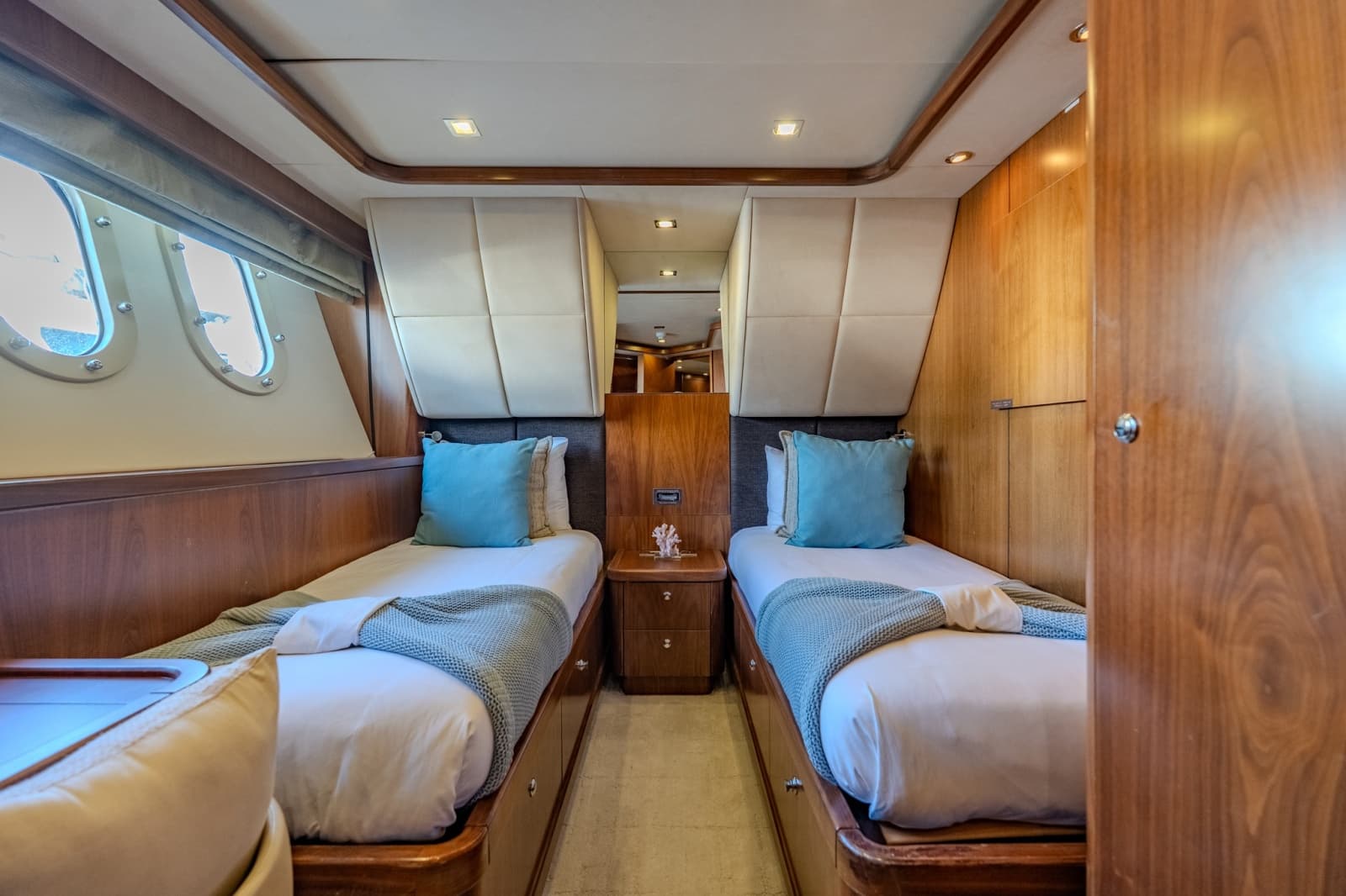 2004 Sunseeker 105 Yacht - Photo 75