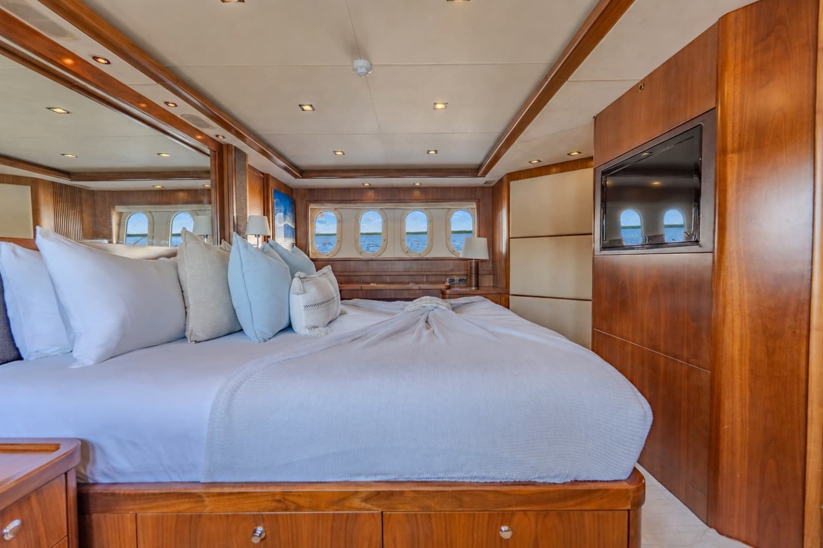 2004 Sunseeker 105 Yacht - Photo 62
