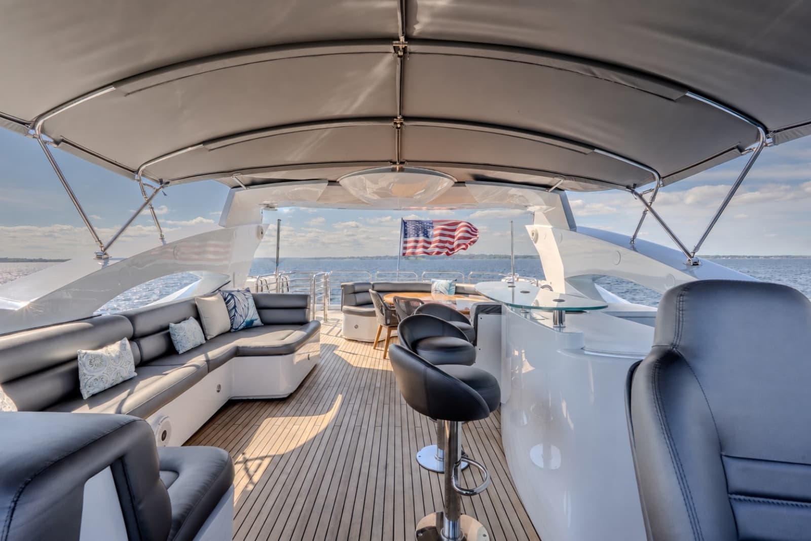 2004 Sunseeker 105 Yacht - Photo 16