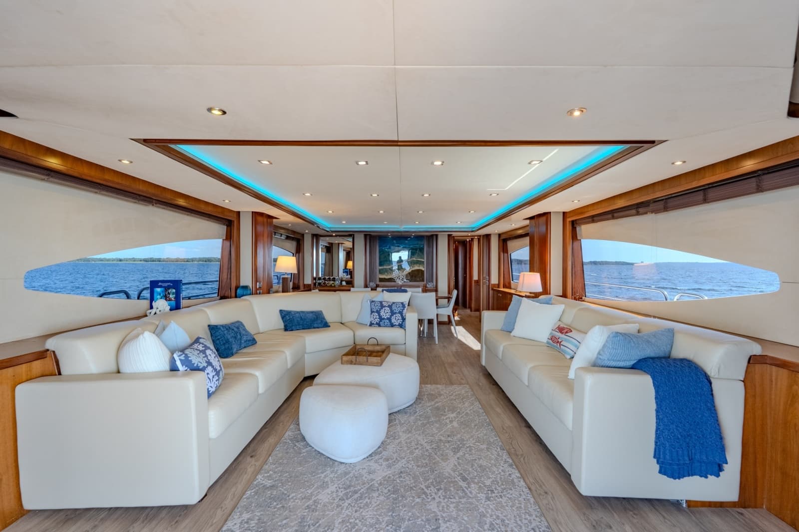 2004 Sunseeker 105 Yacht - Photo 40