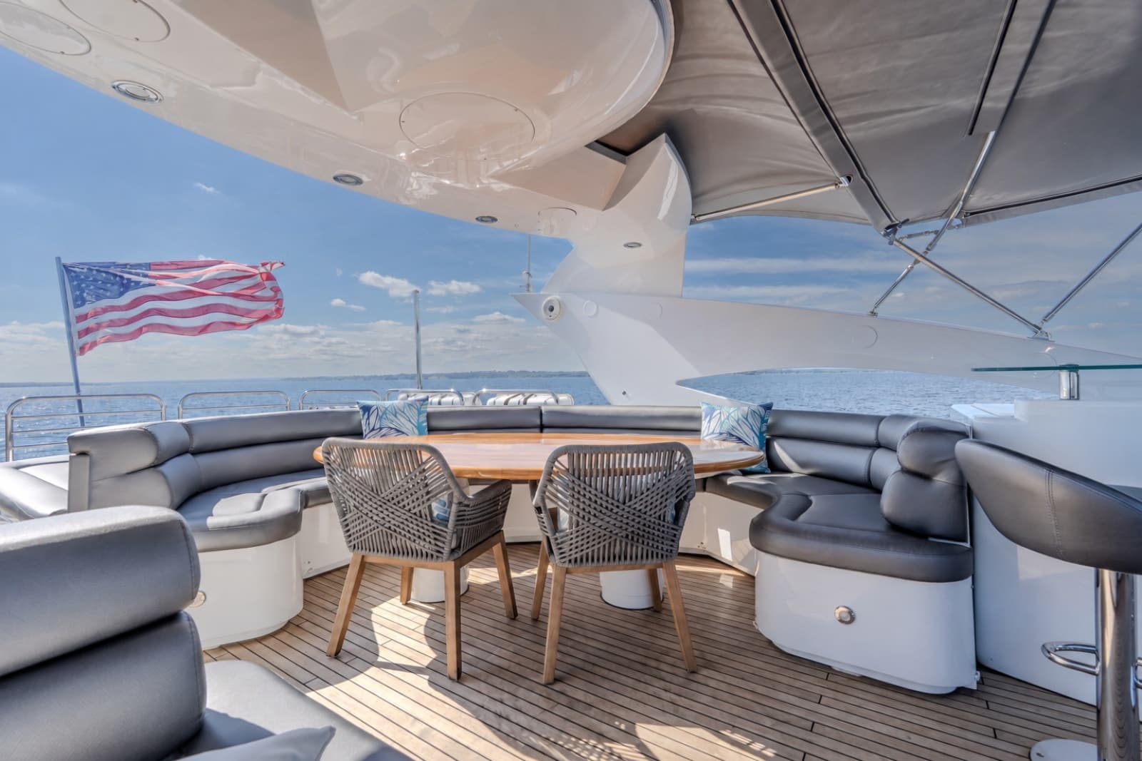 2004 Sunseeker 105 Yacht - Photo 23