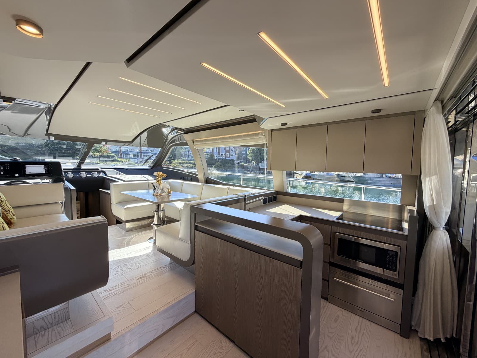 2020 Ferretti Yachts 550 Fly - Photo 9