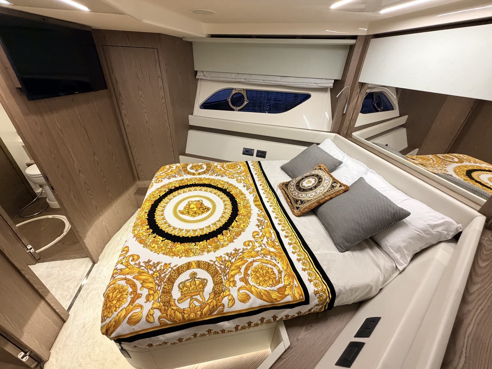 2020 Ferretti Yachts 550 Fly - Photo 43