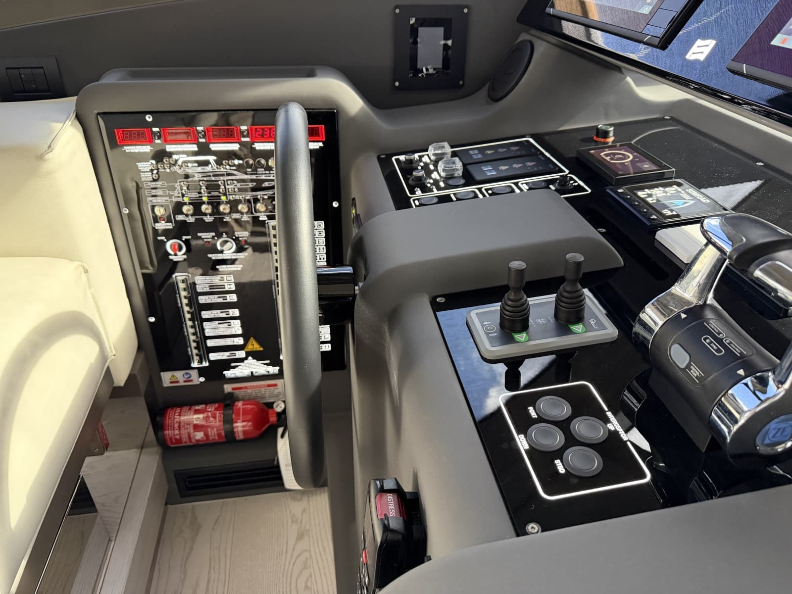 2020 Ferretti Yachts 550 Fly - Photo 28