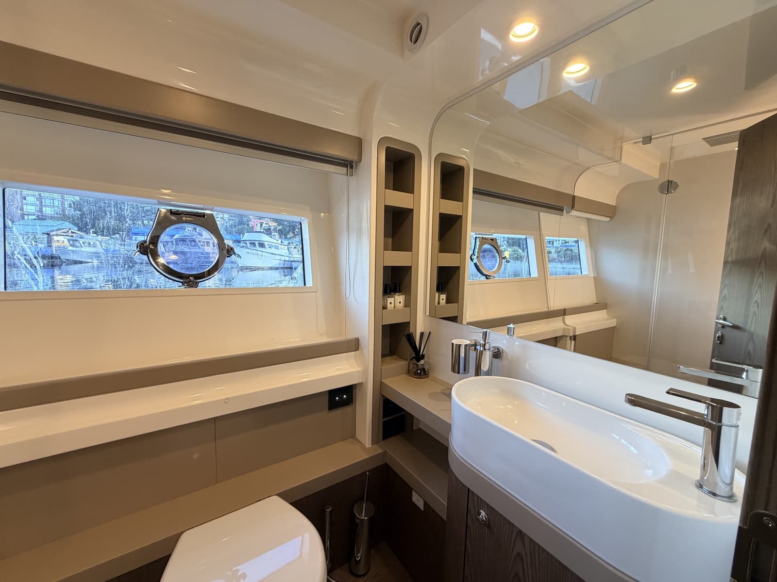 2020 Ferretti Yachts 550 Fly - Photo 50