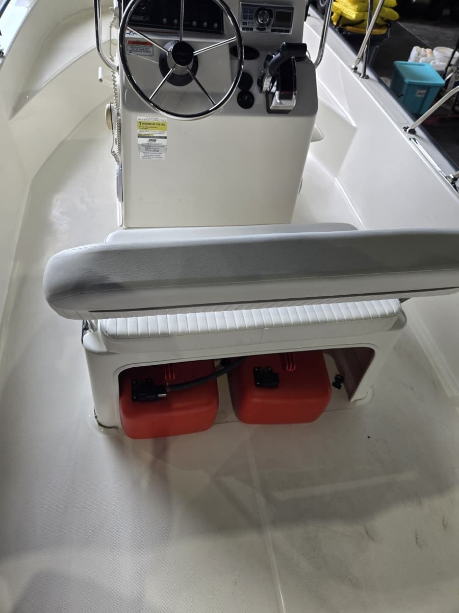 2010 Boston Whaler 170 Montauk - Photo 13