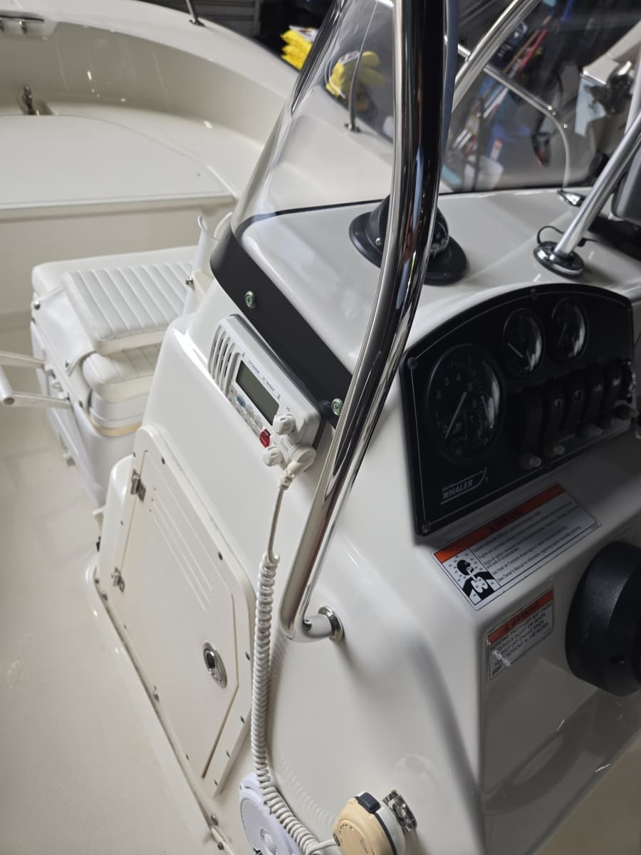 2010 Boston Whaler 170 Montauk - Photo 11