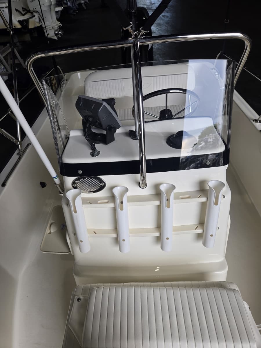 2010 Boston Whaler 170 Montauk - Photo 10